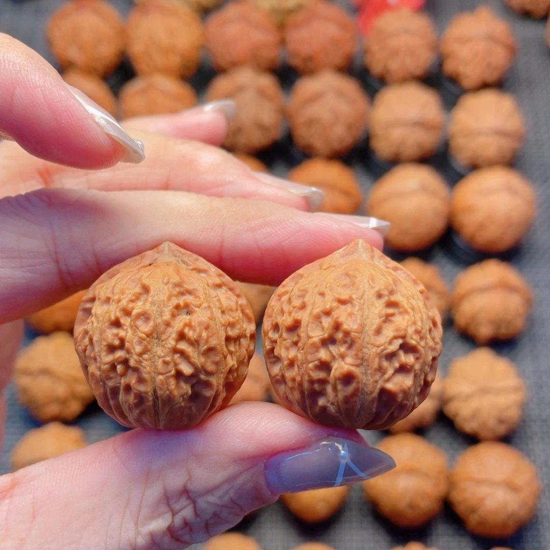 溪****文玩核桃把件小蜜桃