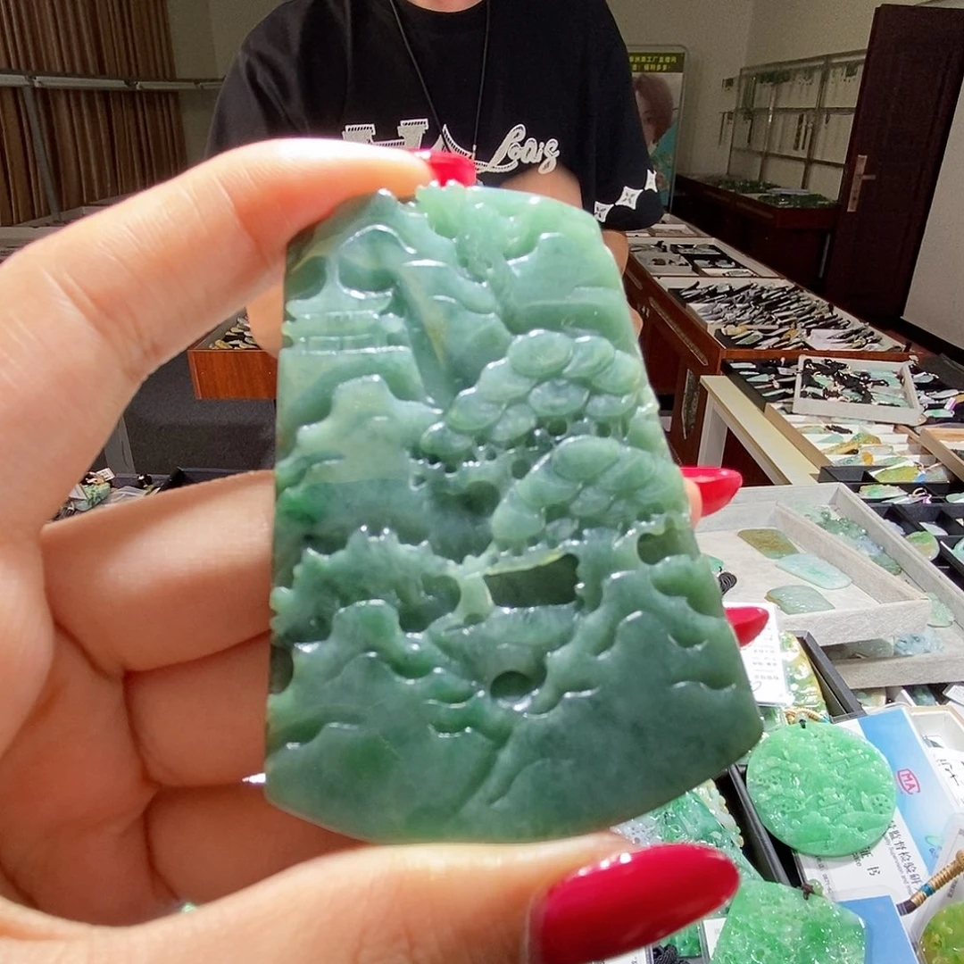 翡翠未镶嵌颈饰翡翠