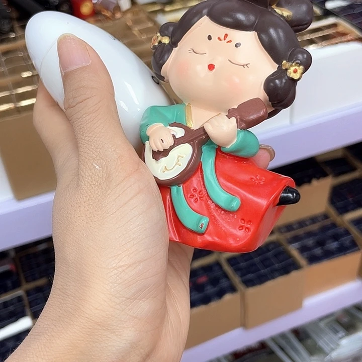 瓷片香奶奶白蛋陶瓷娃娃