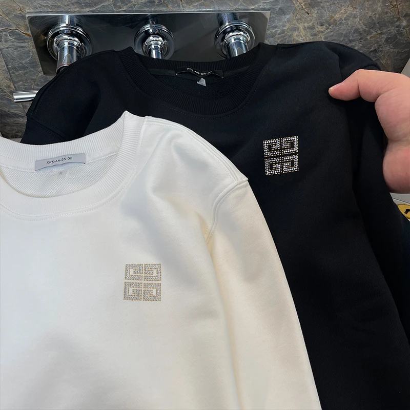 2025秋冬高级简约卫衣男士长袖纯色小标圆领百搭柔软纯棉打底上衣