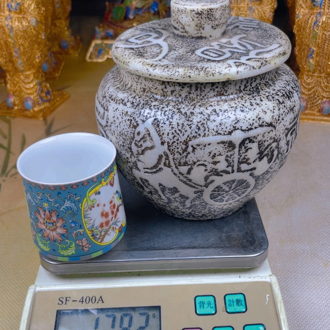 王***侯精美时尚百搭无瑕疵