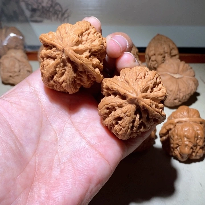 吊坠文玩核桃43粗筋