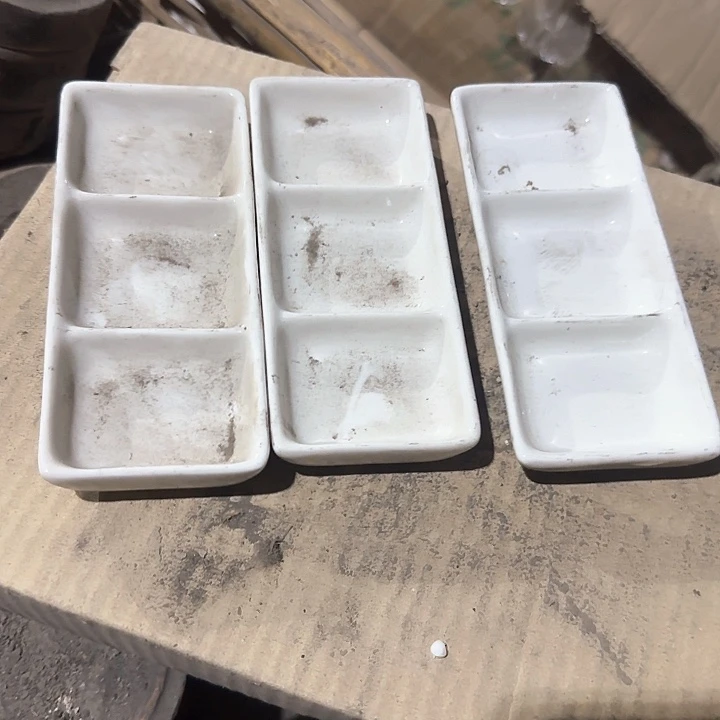 瓷片陶瓷盘子碗啥都有