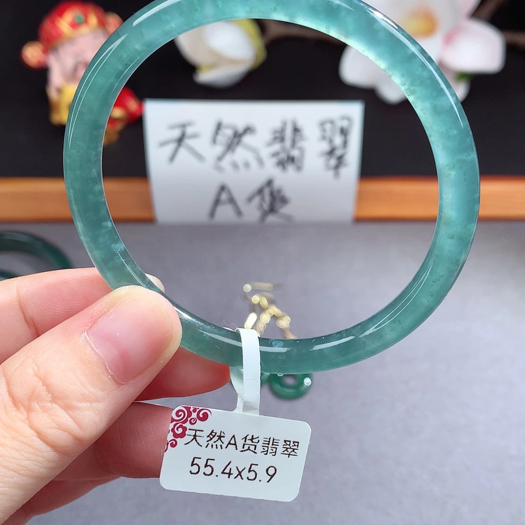 翡翠手镯（圆镯）未镶嵌