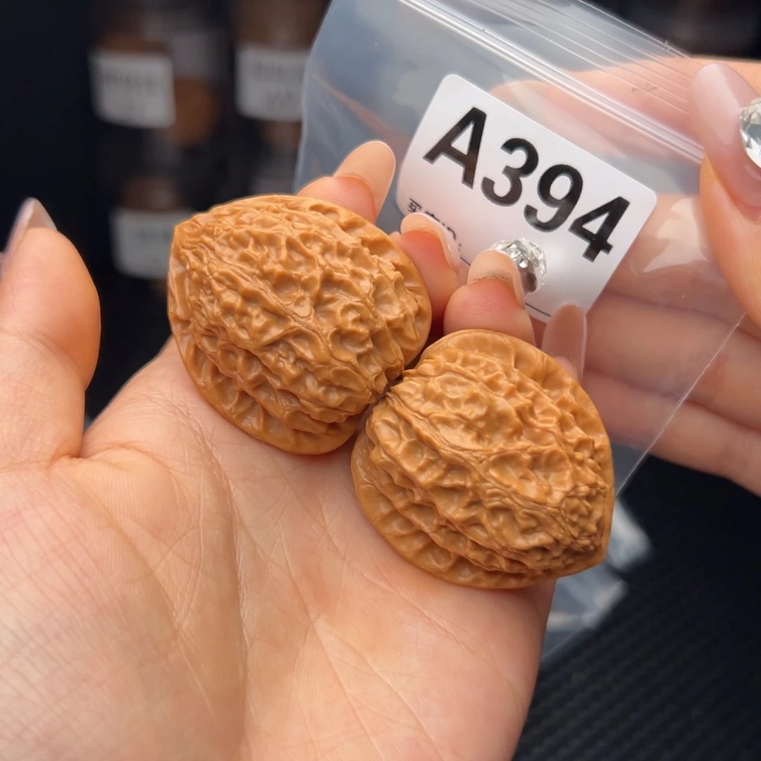 文玩核桃把件金牛38