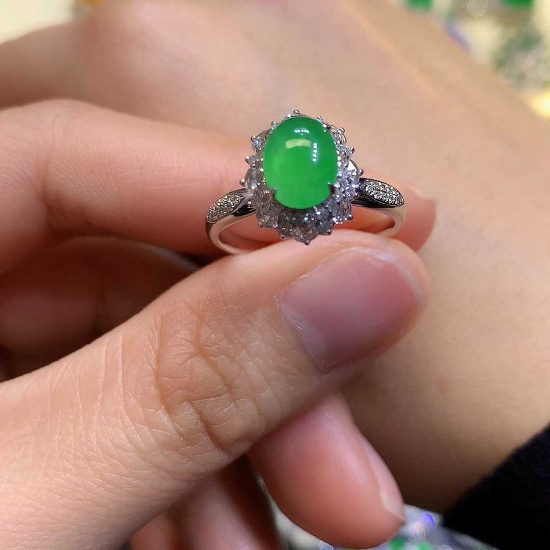 翡翠戒指18K金镶嵌戒指