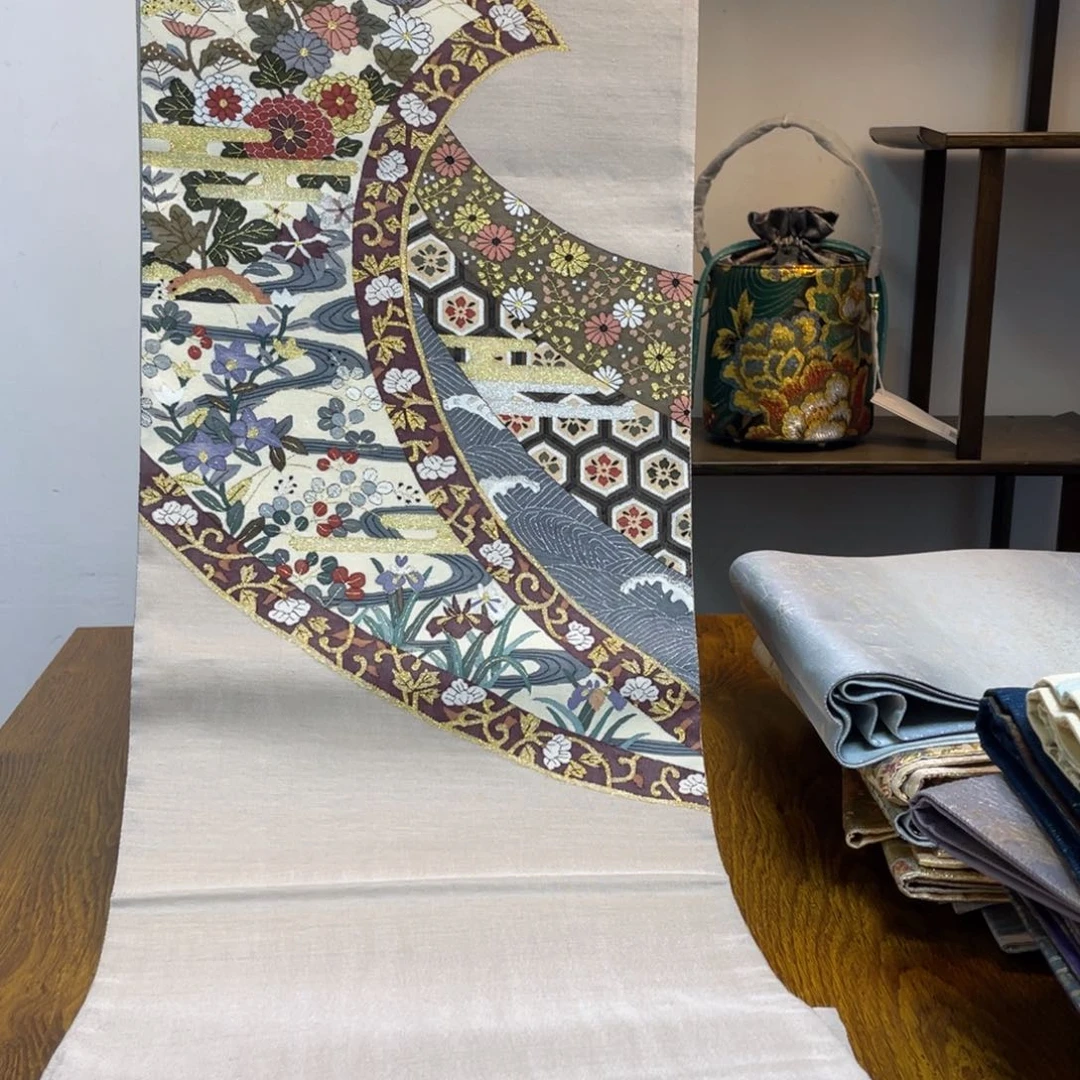 织绣涵*织锦技艺高超的