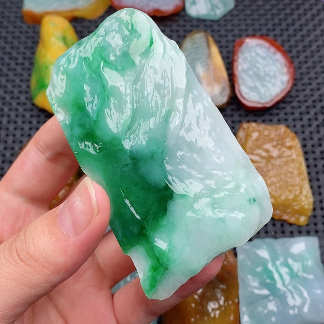 翡翠未镶嵌吊坠(赠链)-*