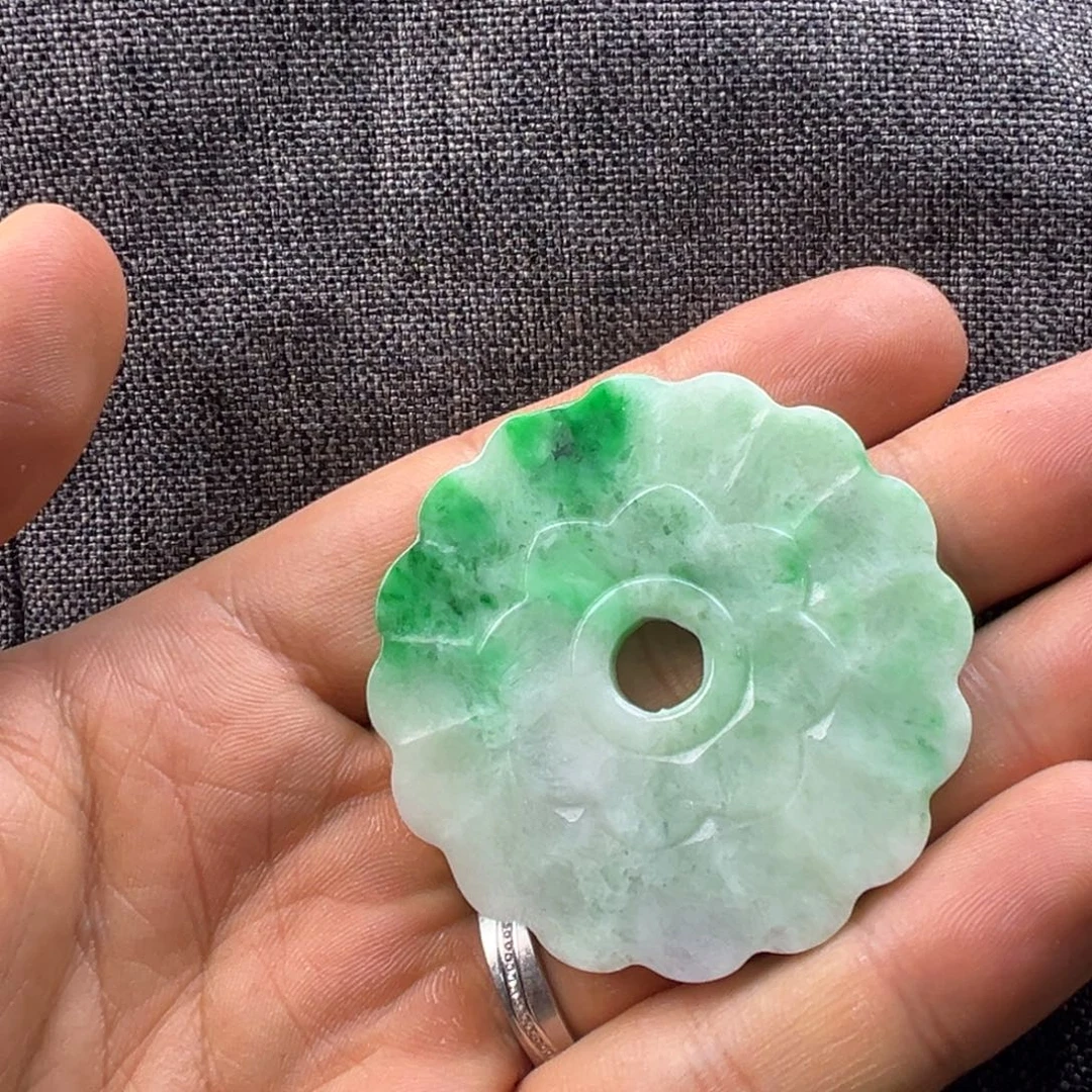 翡翠未镶嵌颈饰66666