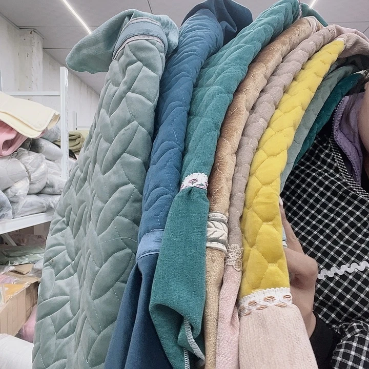 毛绒啦咯啦咯啦咯啦咯啦