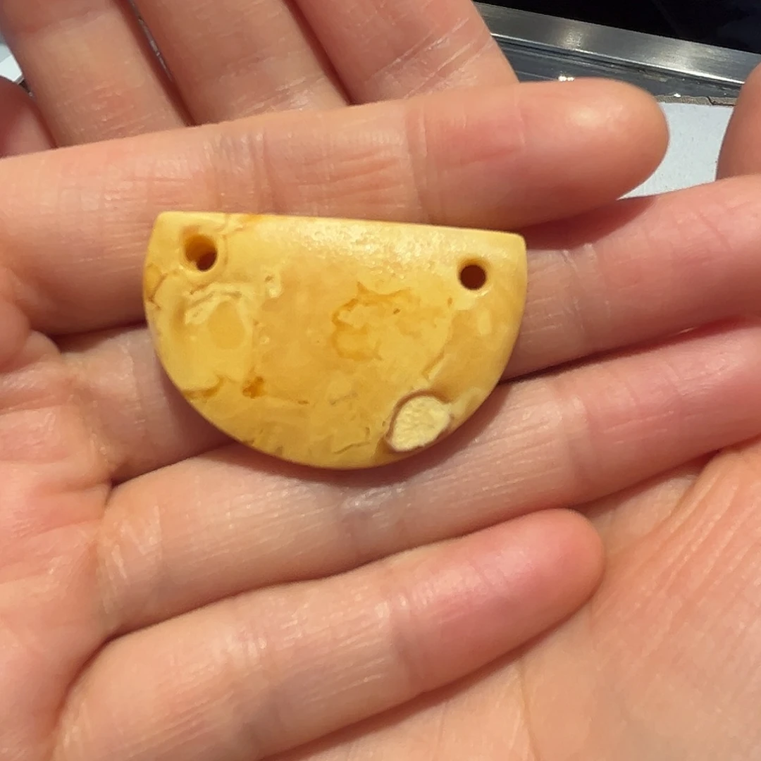 琥珀颈饰未镶嵌蜜蜡牌