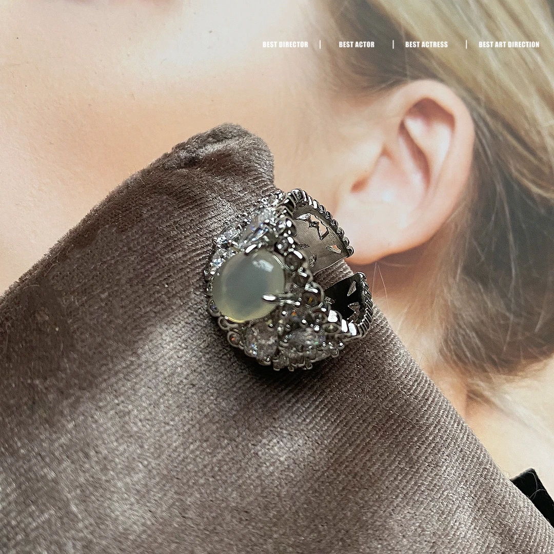 黄铜合成锆石戒指 轻奢法式小众通透精致戒指