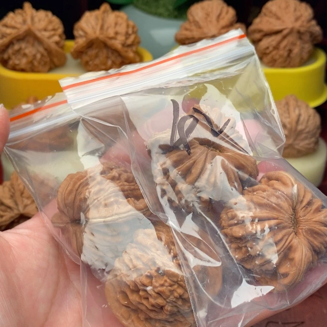 文玩核桃把件汉高楼42