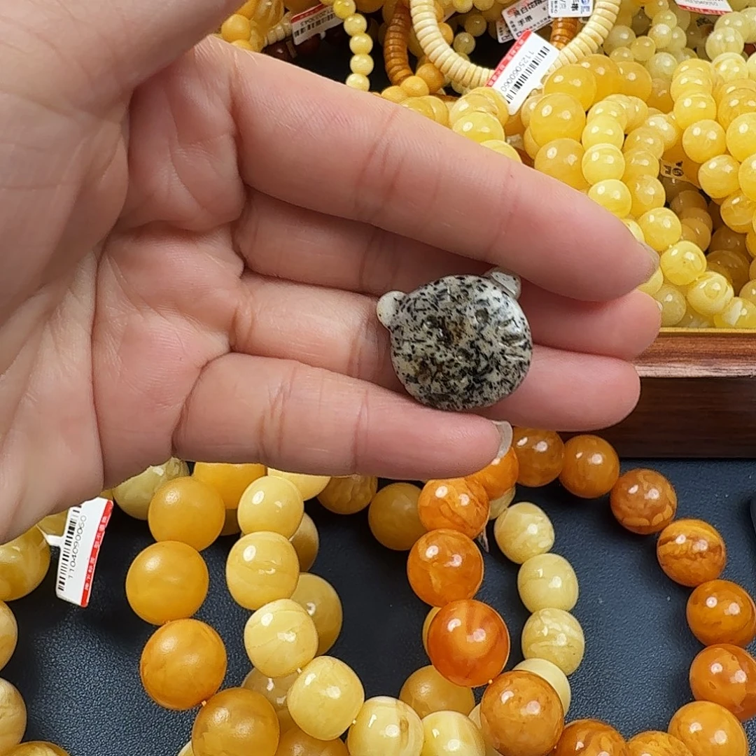 琥珀未镶嵌珠宝奇石