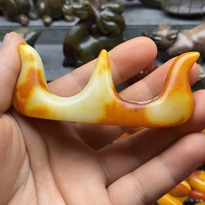 未镶嵌蛇纹石玉颈饰