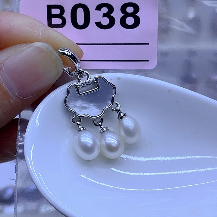 颈饰淡水珍珠未镶嵌