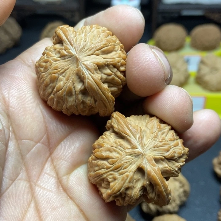 核桃山地磨盘005