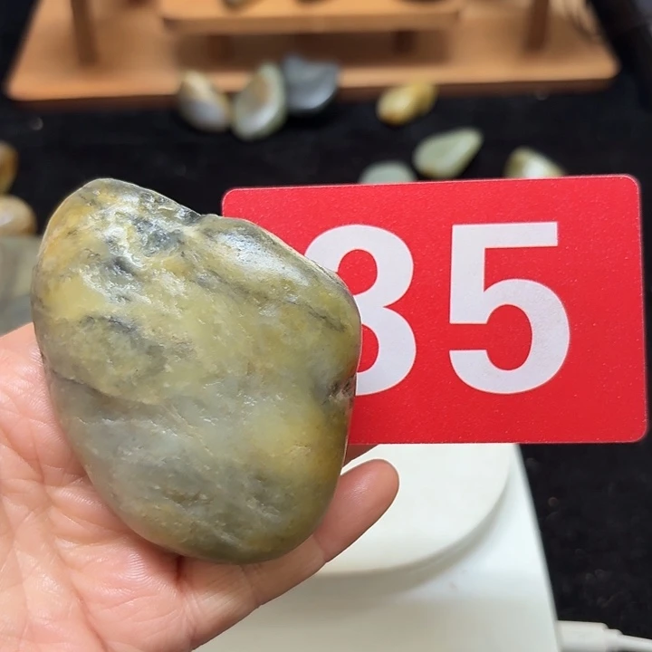 和田玉（糖玉）未镶嵌挂件