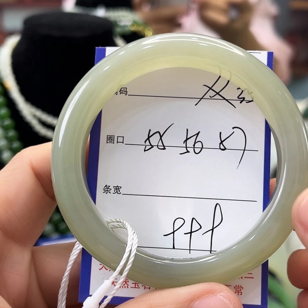 和田玉未镶嵌手镯35