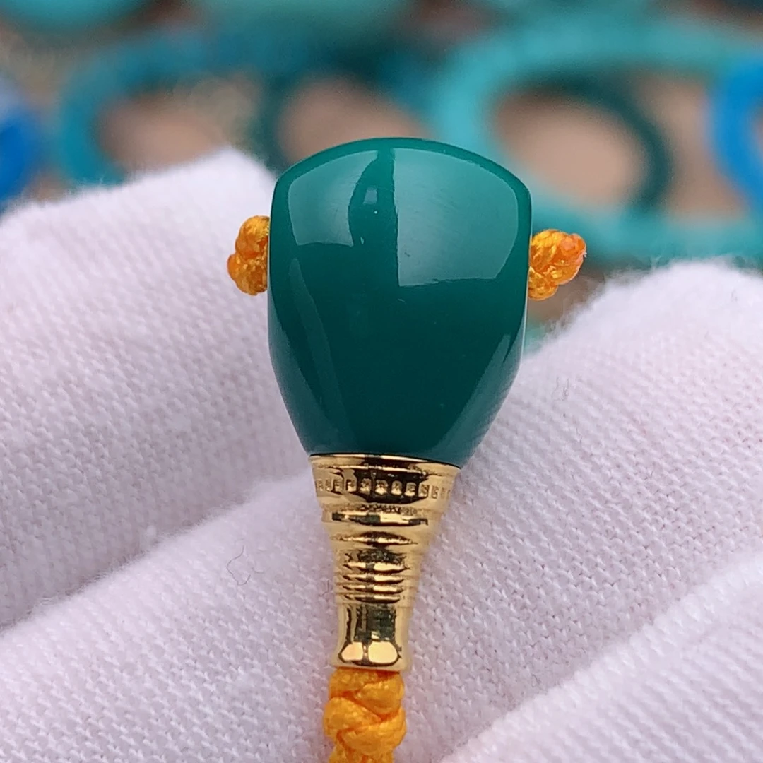 18K金镶嵌绿松石珠宝奇石