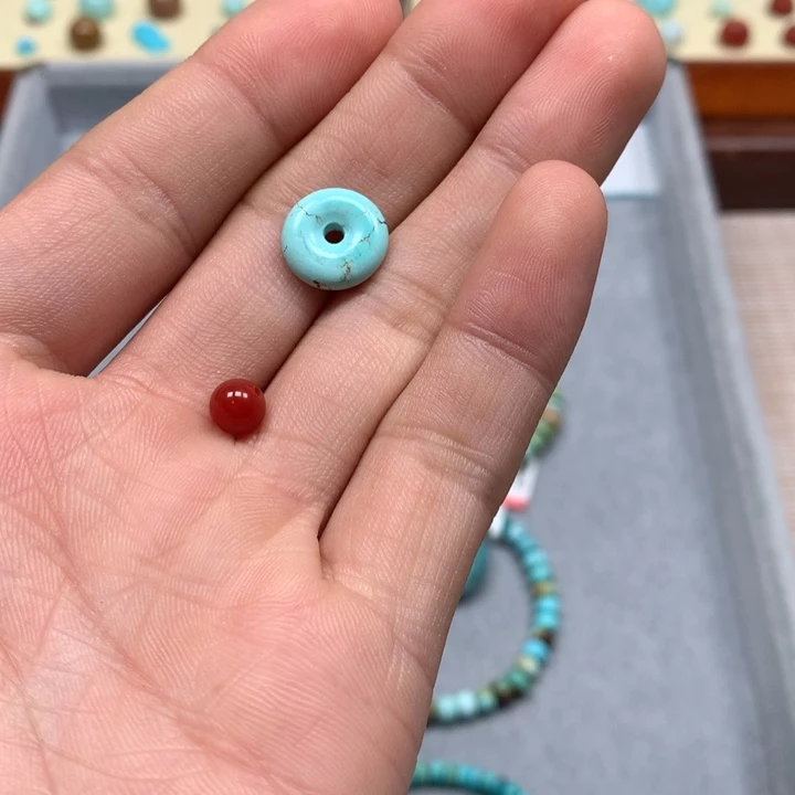 南红玛瑙配饰未镶嵌