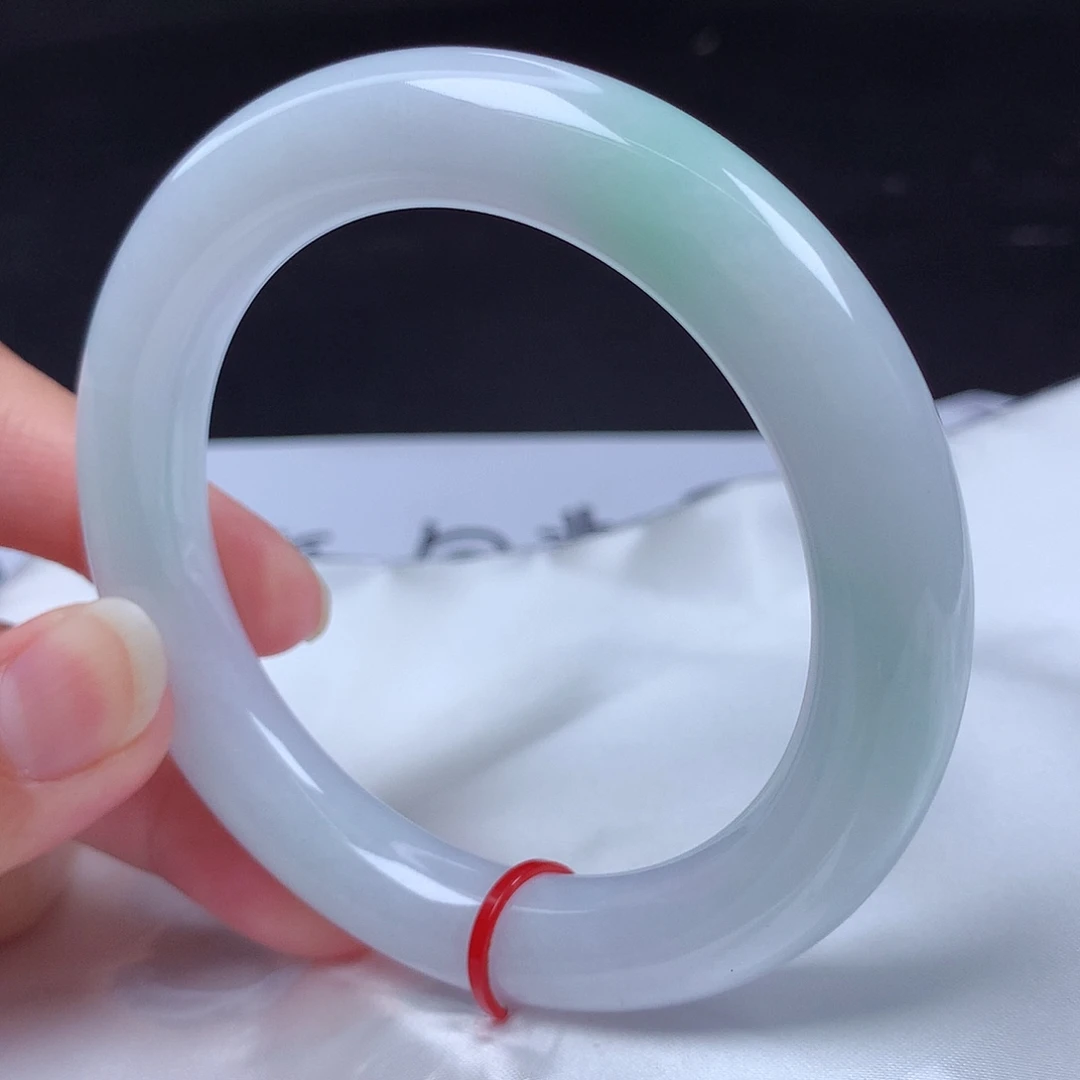 翡翠未镶嵌手镯56圆条p60071