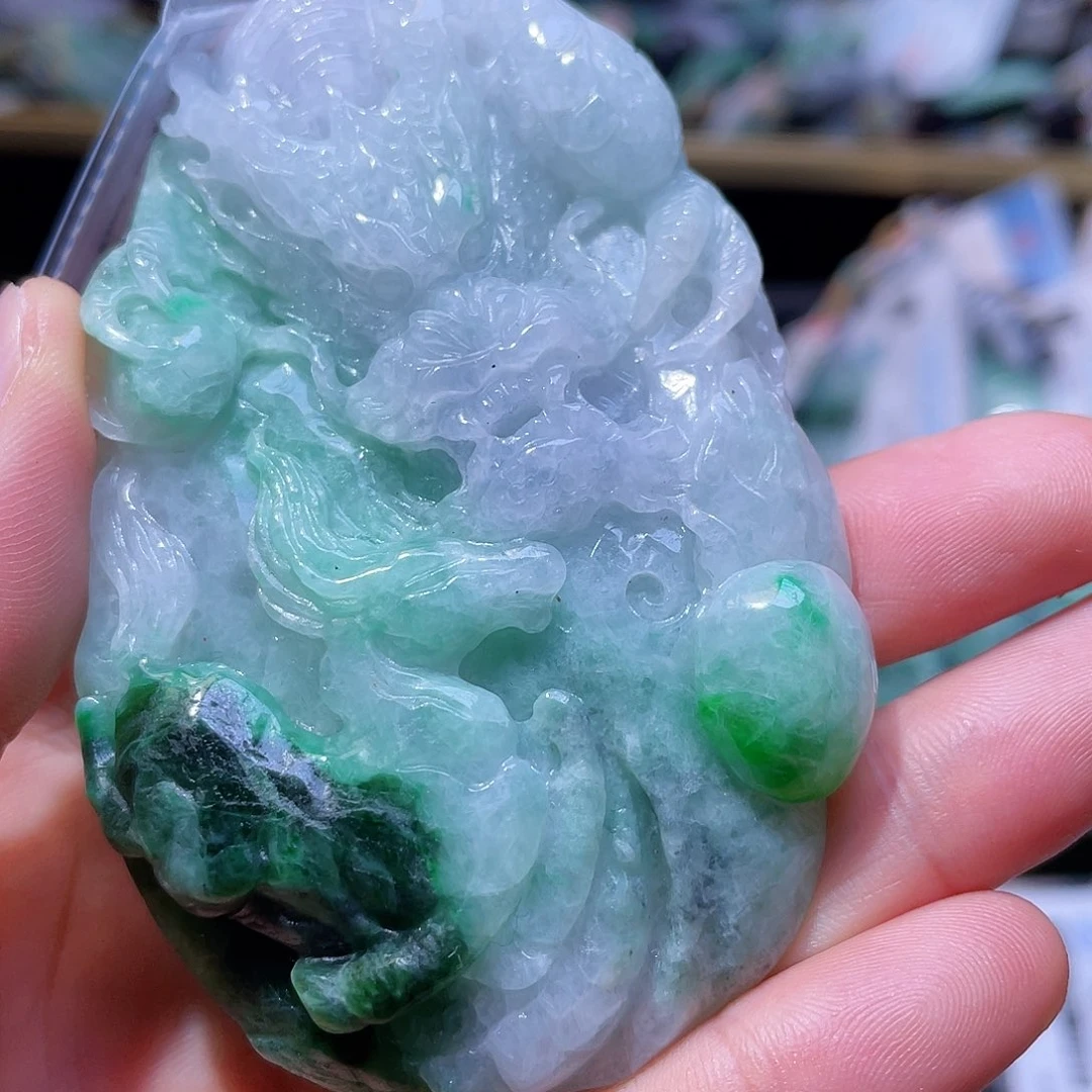 颈饰未镶嵌翡翠一个