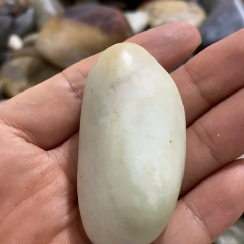 未镶嵌和田玉（糖玉）挂件