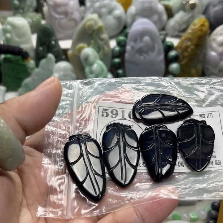 翡翠未镶嵌颈饰5910