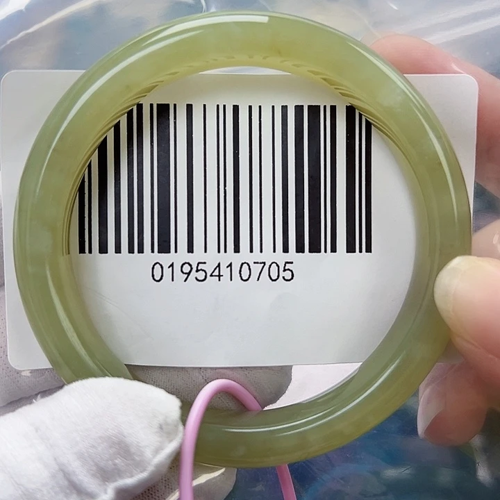 和田玉未镶嵌手镯微瑕57