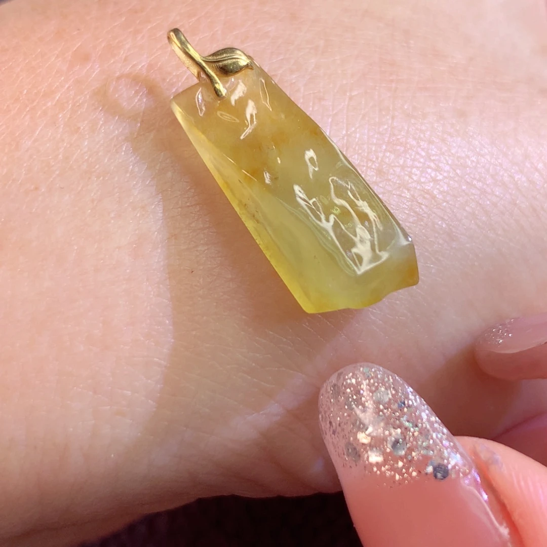 翡翠18K金镶嵌颈饰翡翠