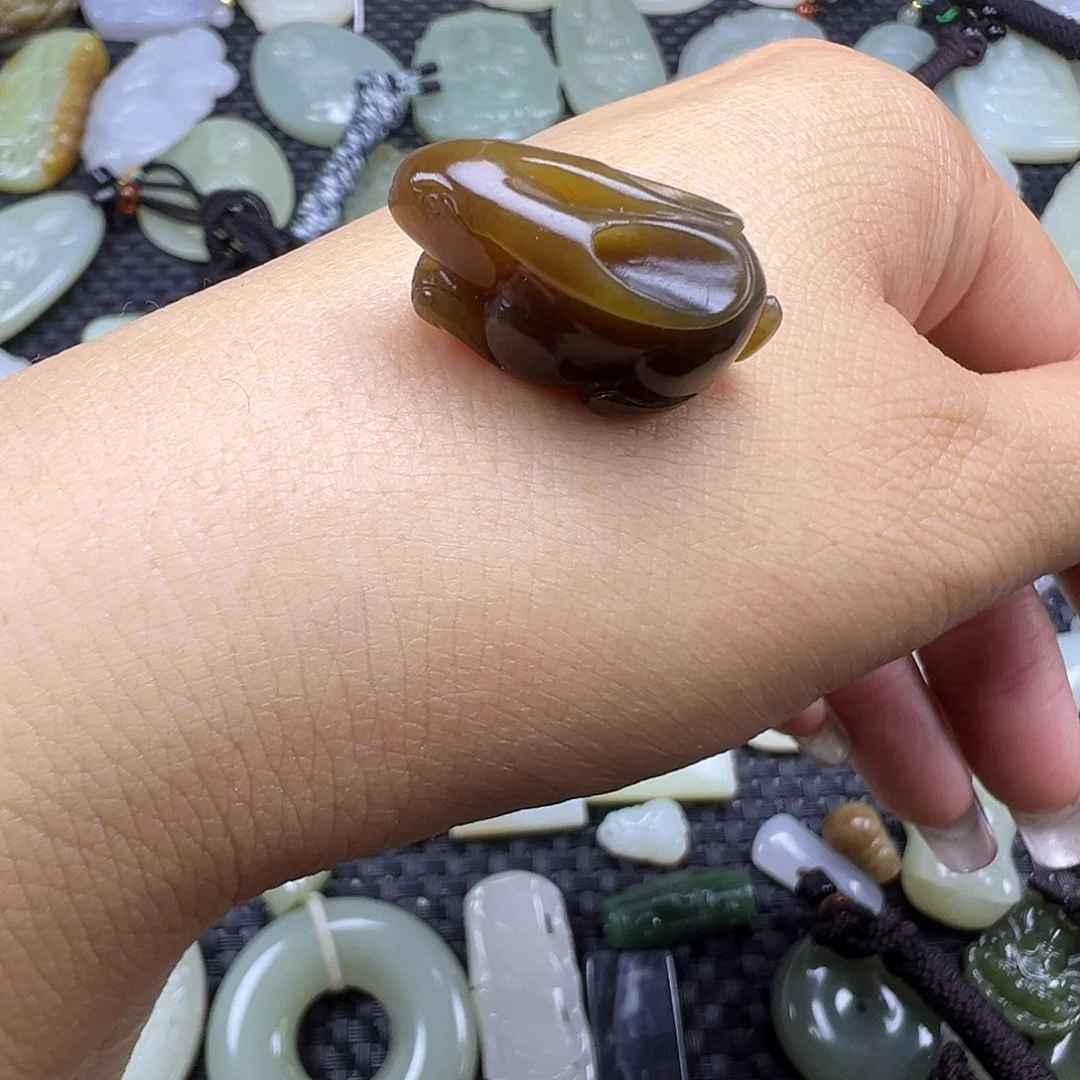 和田玉未镶嵌吊坠(不含链)卡26（福利漏，不退不换）