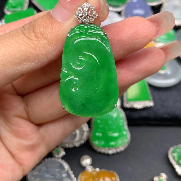 翡翠18K金镶嵌吊坠(不含链)