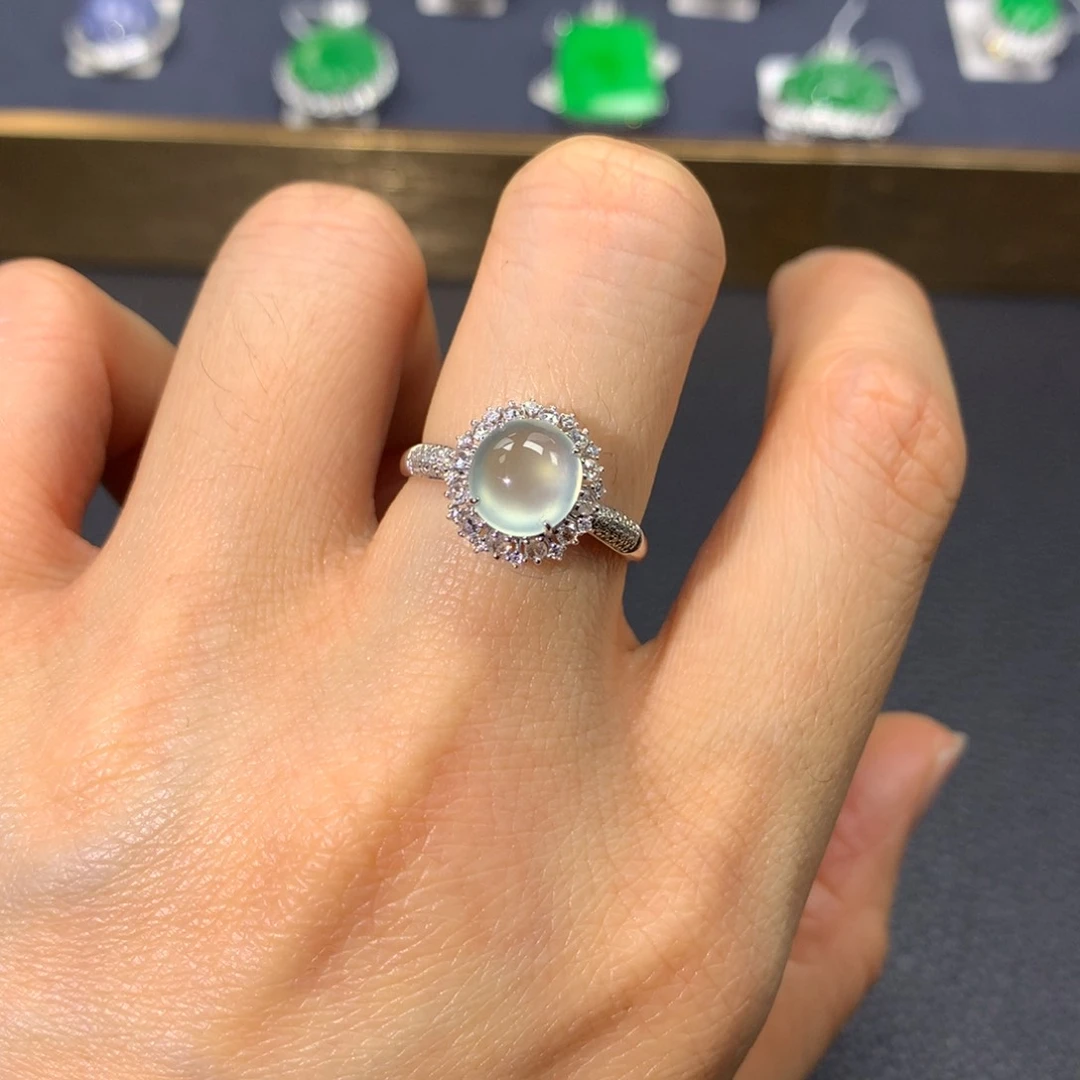 翡翠戒指18K金镶嵌翡翠