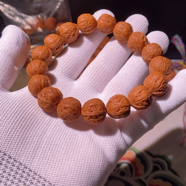 文玩核桃手串……23