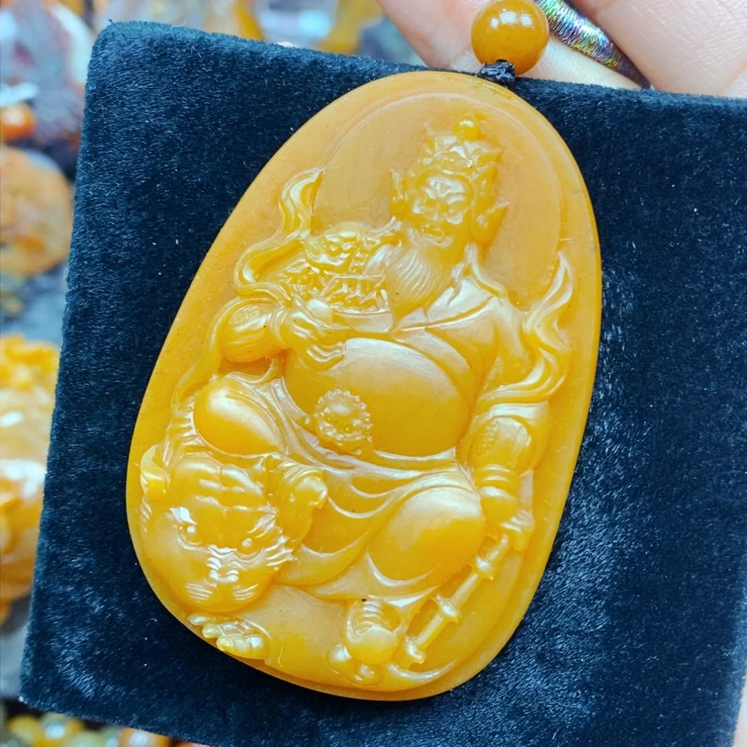 未镶嵌石英质玉（黄龙玉）颈饰