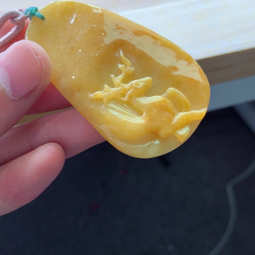 翡翠颈饰未镶嵌吊坠