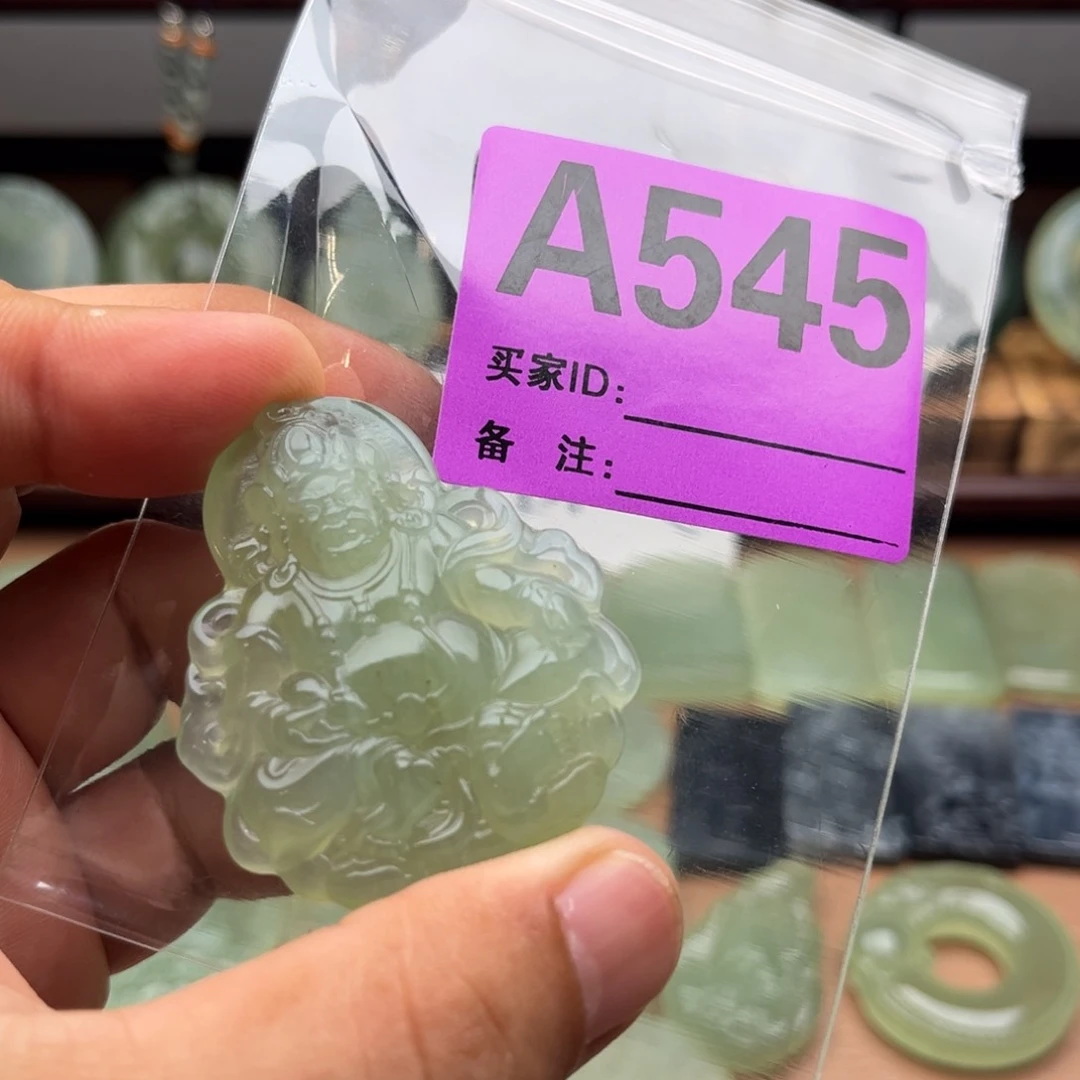 蛇纹石玉未镶嵌颈饰细**花