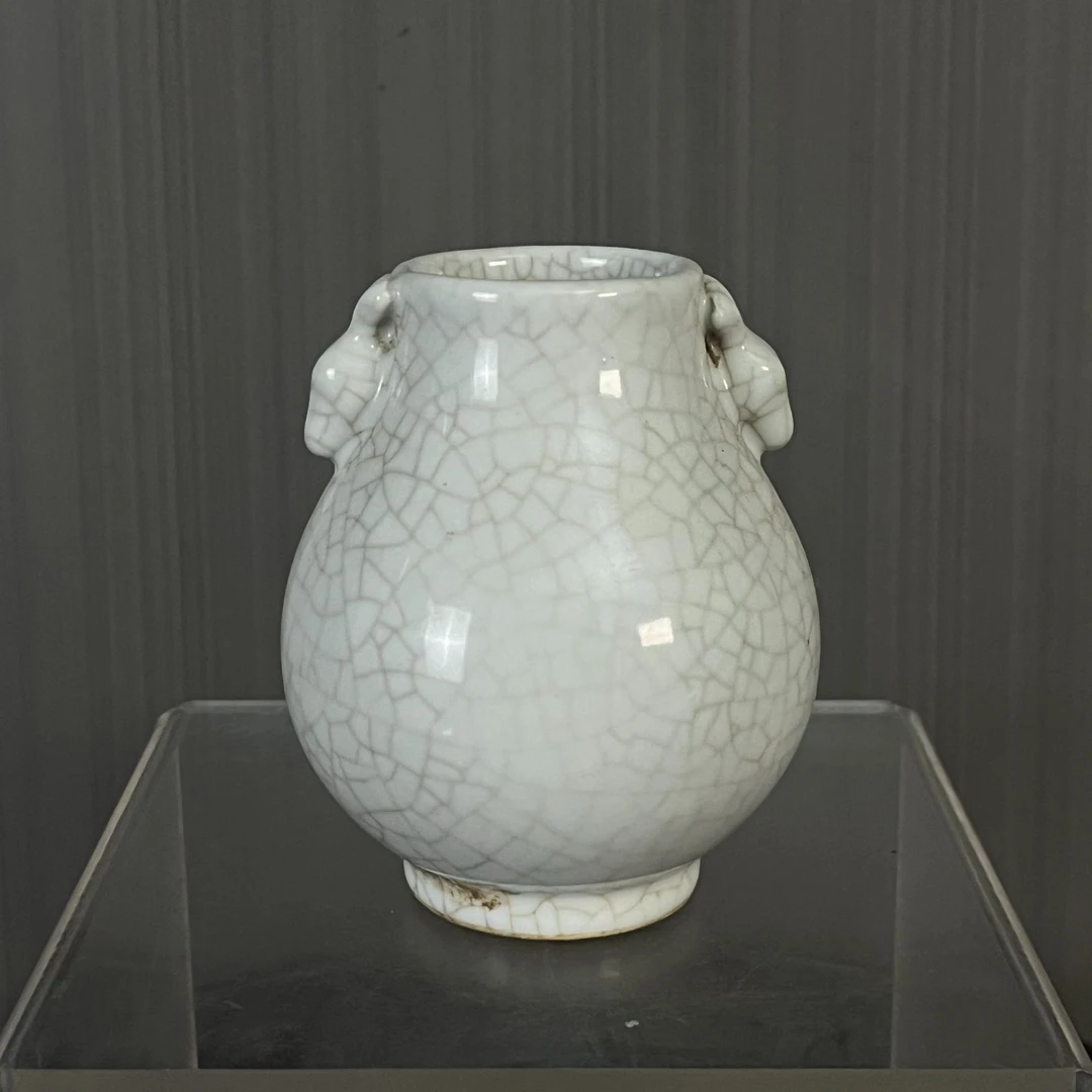 景德镇哥釉双鹿尊
