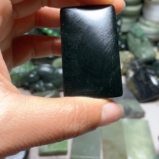 未镶嵌和田玉（糖玉）珠宝半成品