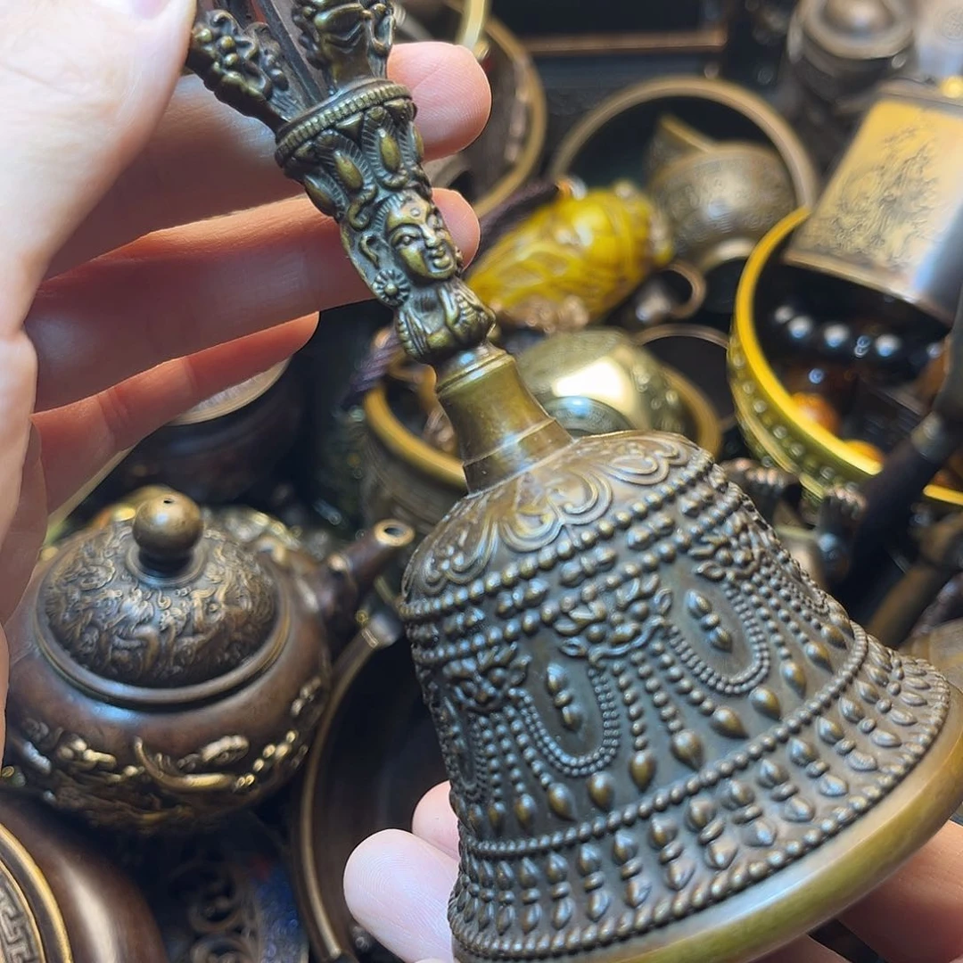 精美铜器工艺品等