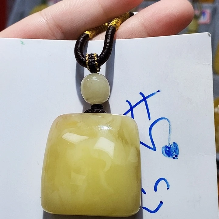 定制琥珀未镶嵌蜜蜡
