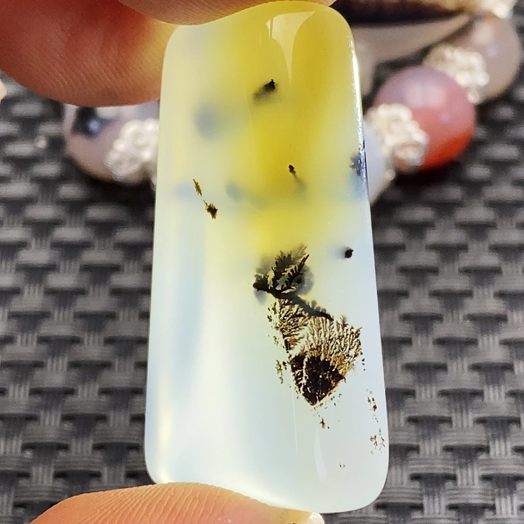 用***3玛瑙/玉髓未镶嵌吊坠(不含链)