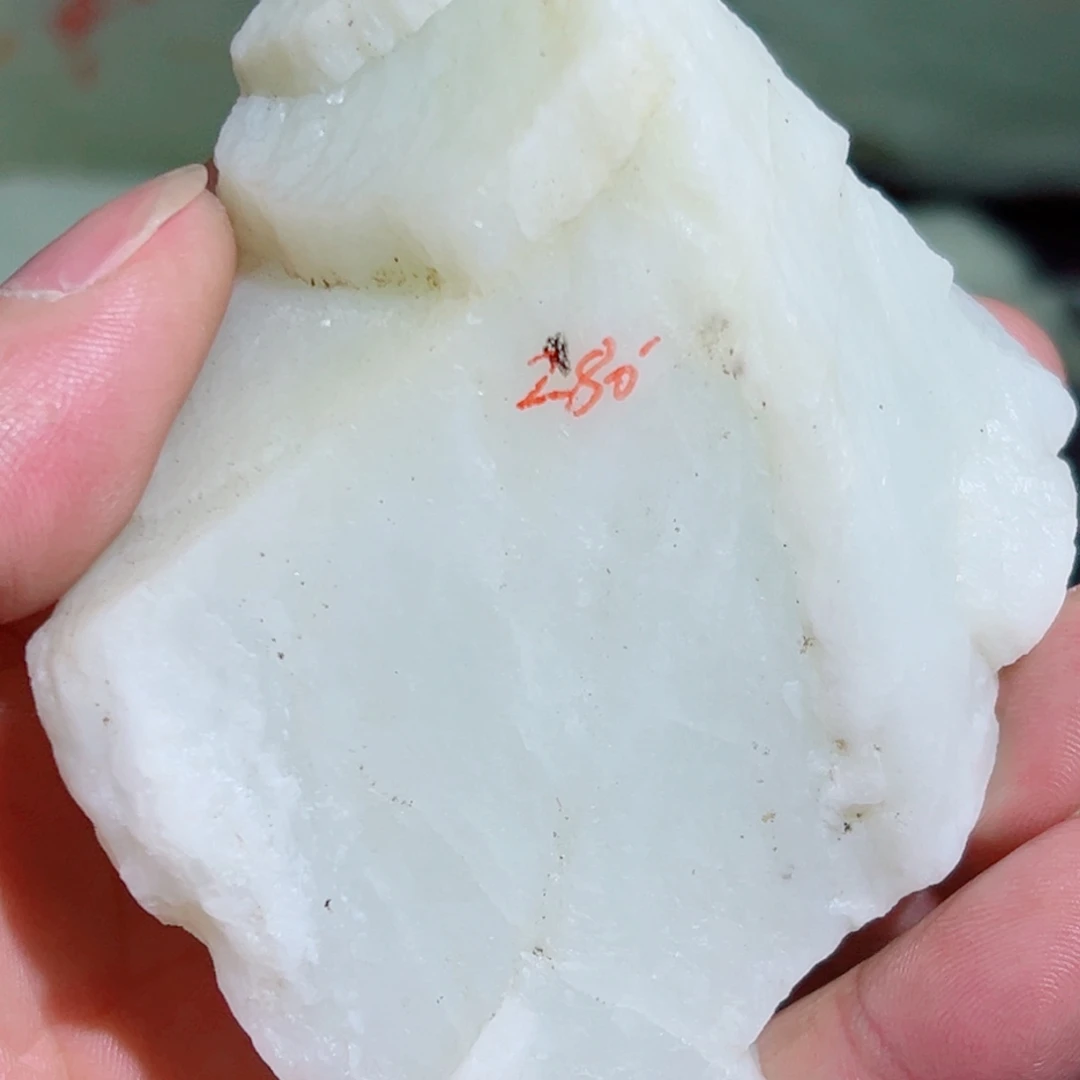 和田玉未镶嵌珠宝奇石哈尼拉克矿区多样性发其一