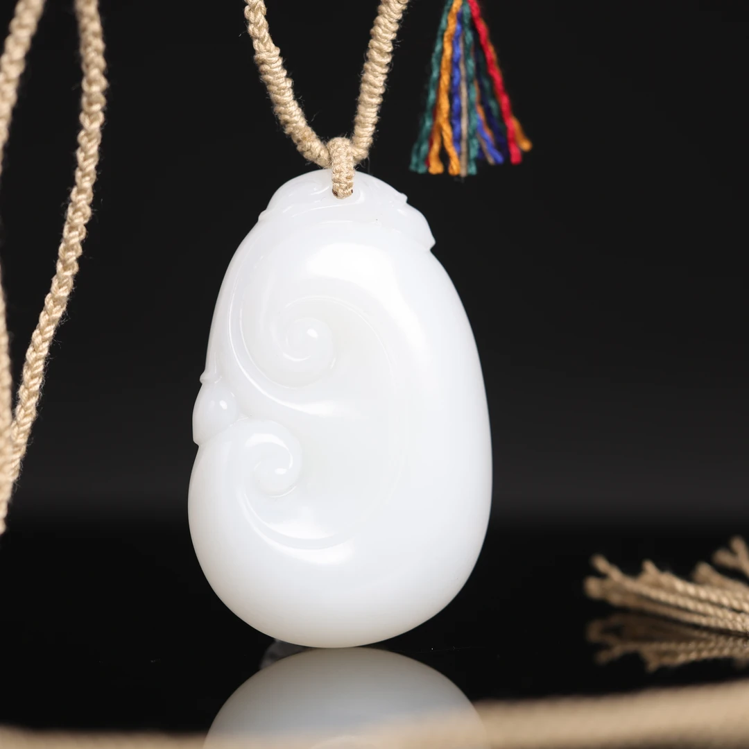 多如意 | 珍藏级精品和田玉顶俄高白白玉大如意吊坠