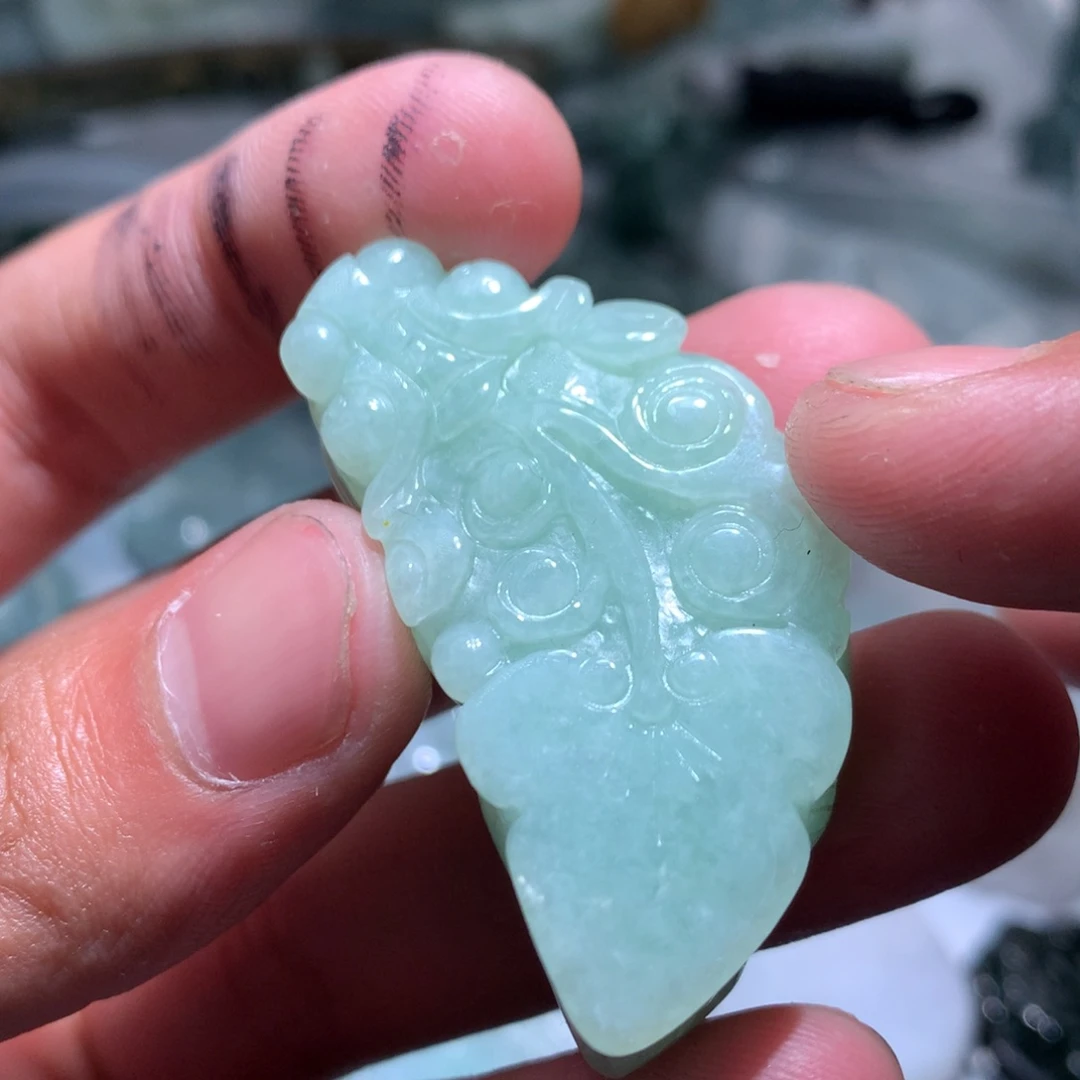 翡翠未镶嵌颈饰保真天然a货翡翠