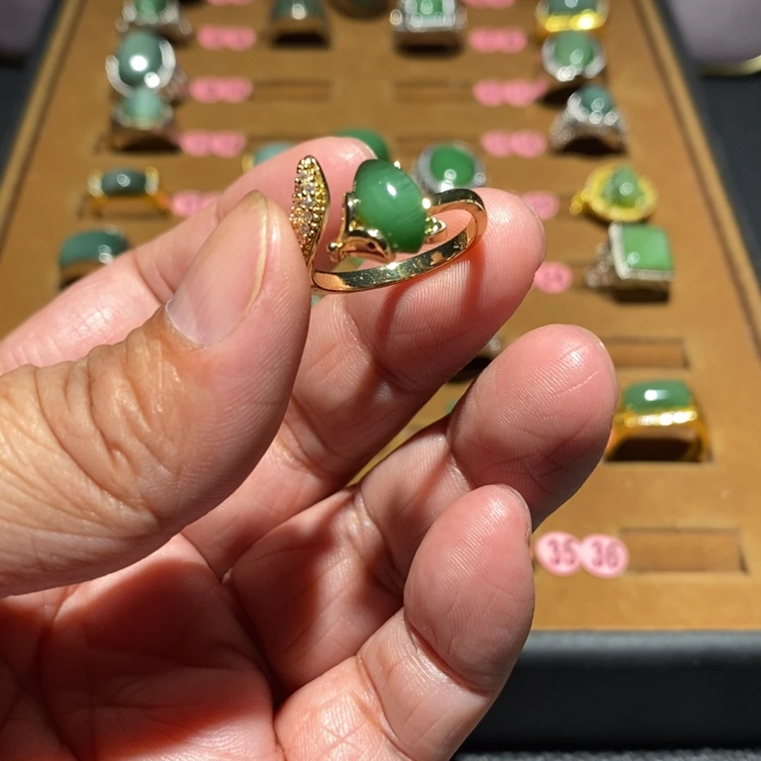 和田玉未镶嵌戒指