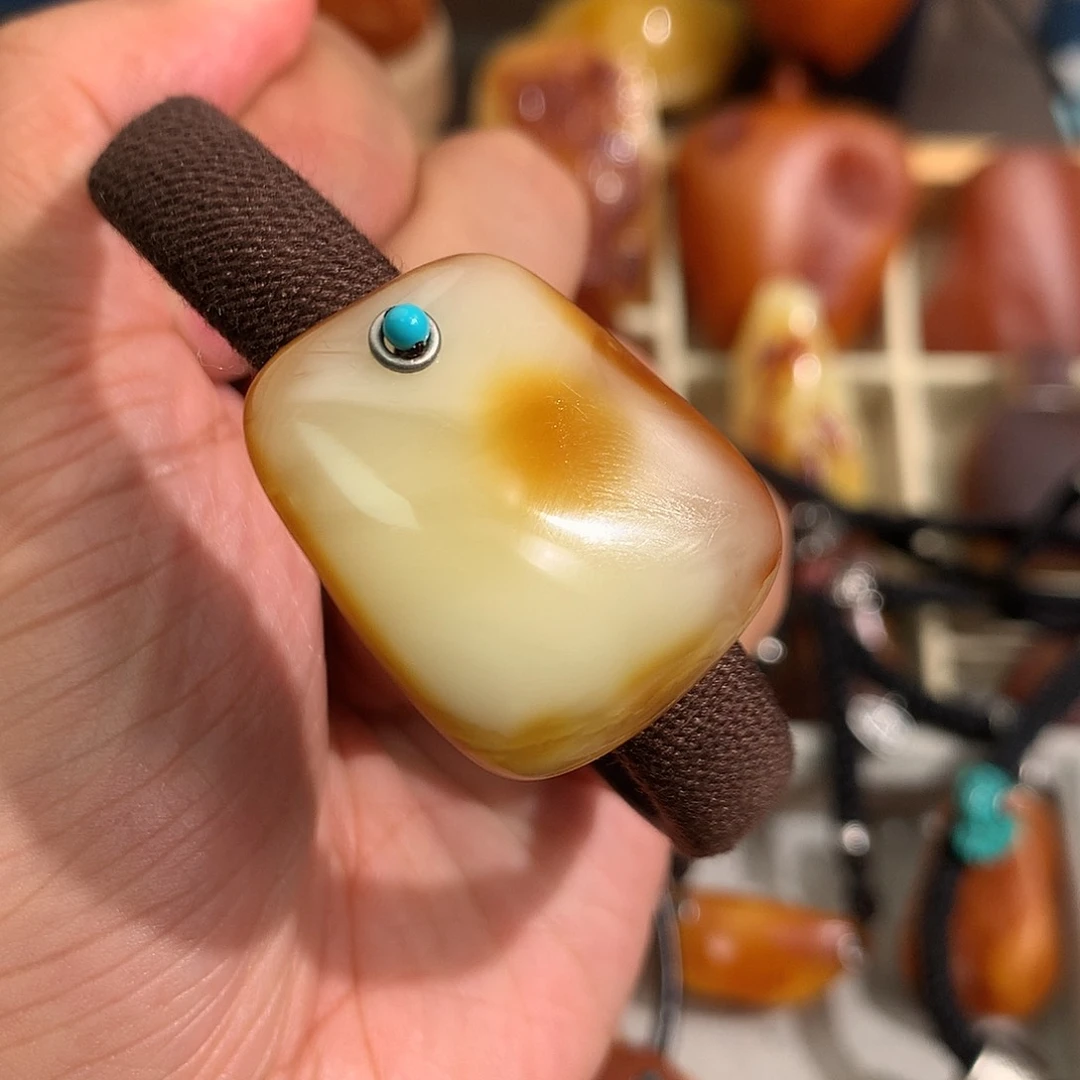 蜜蜡裸石未镶嵌你