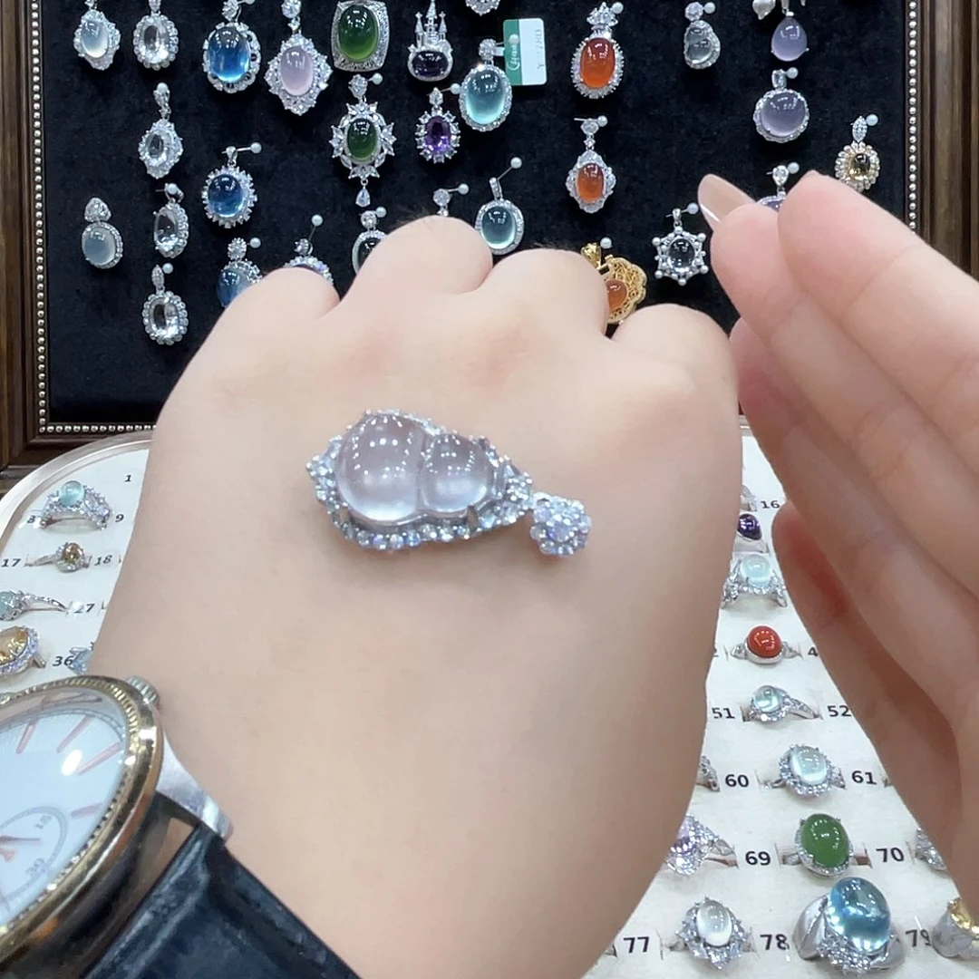 岫玉银S925镶嵌戒指?***人吊坠