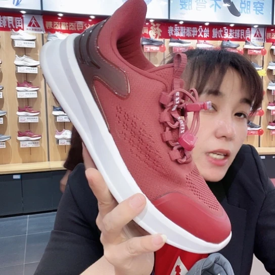 燕***子女红色502女39码39码